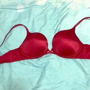 Victoria’s Secret push-up bra, 32 C
